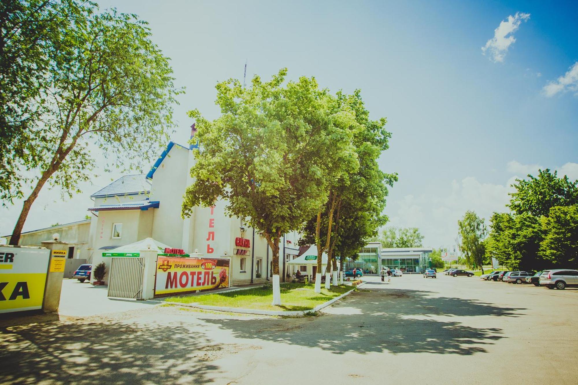 Formula 1 Motel Ивано-Франкивск Екстериор снимка